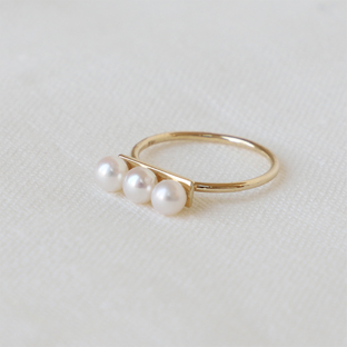 3 White Pearls Line 14K Gold Ring