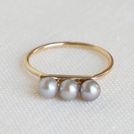 3 Gray Pearls Line 14K Gold Ring