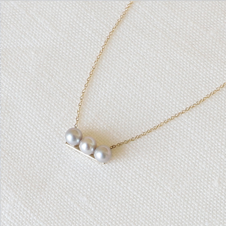 3 Gray Pearls Line 14K Gold Necklace