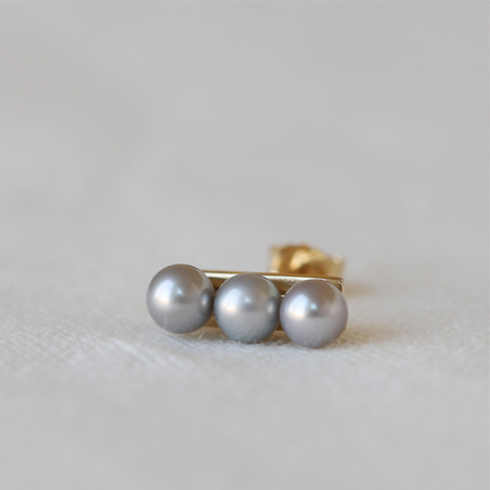 3 Gray Pearls Line 14K Gold Earrings