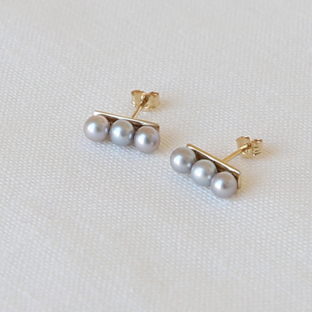 3 Gray Pearls Line 14K Gold Earrings