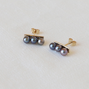 3 Black Pearls Line 14K Gold Earrings