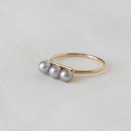 3 Gray Pearls Line 14K Gold Ring