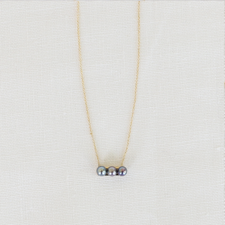 3 Black Pearls Line 14K Gold Necklace