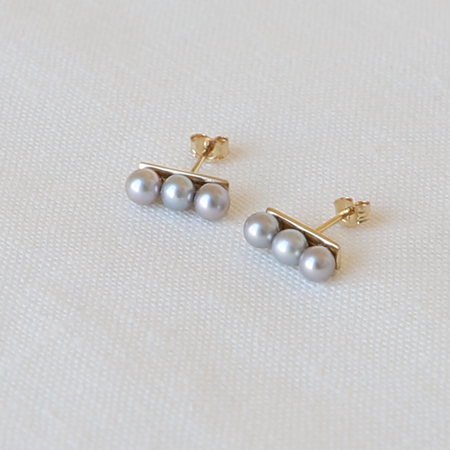 3 Gray Pearls Line 14K Gold Earrings